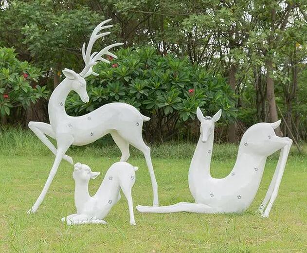 抽象玻璃鋼白梅花鹿雕塑