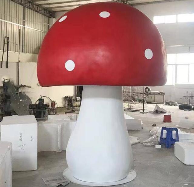 大型玻璃鋼蘑菇雕塑