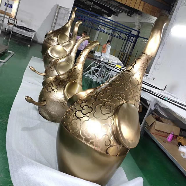 戶(hù)外水景不銹鋼噴水大象雕塑