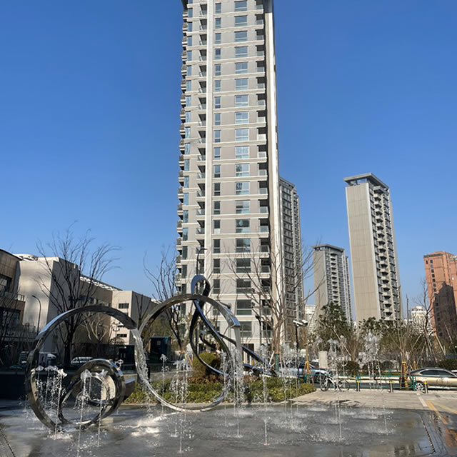 城市廣場(chǎng)不銹鋼水景飄帶雕塑