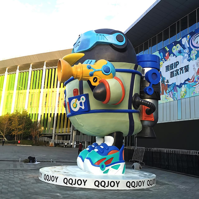 玻璃鋼卡通動(dòng)漫QQIP雕塑