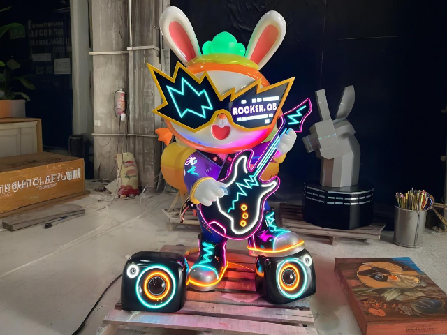 玻璃鋼卡通音樂動(dòng)物雕塑定制您的夢幻樂園