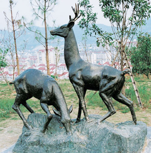 獨(dú)具特色的玻璃鋼雕塑工藝